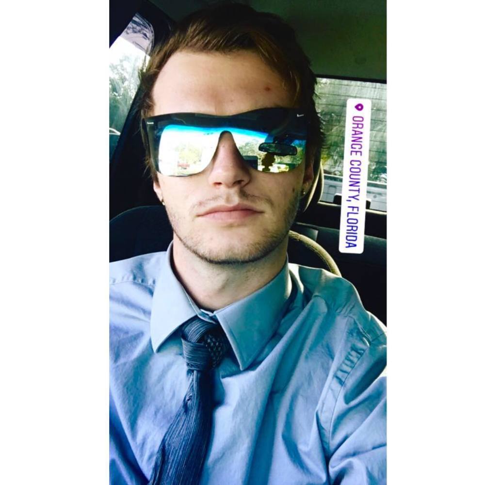 Meet your Posher, Corey